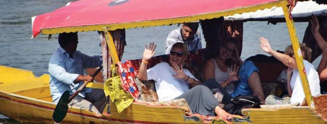 Lala Rukh Group Of Houseboats Otel Srīnagar Dış mekan fotoğraf