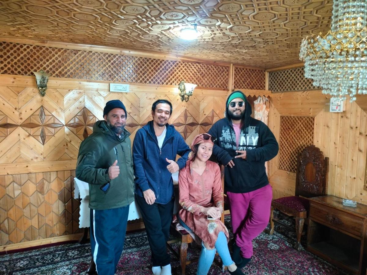 Lala Rukh Group Of Houseboats Otel Srīnagar Dış mekan fotoğraf