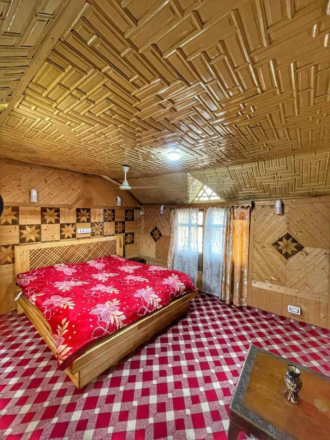 Lala Rukh Group Of Houseboats Otel Srīnagar Dış mekan fotoğraf