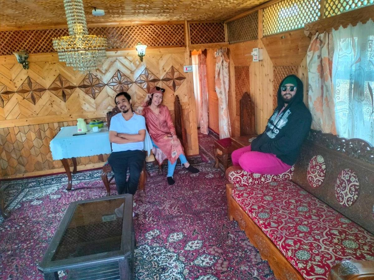 Lala Rukh Group Of Houseboats Otel Srīnagar Dış mekan fotoğraf