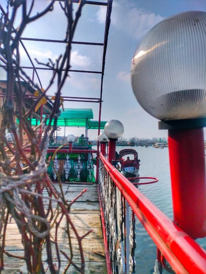 Lala Rukh Group Of Houseboats Otel Srīnagar Dış mekan fotoğraf