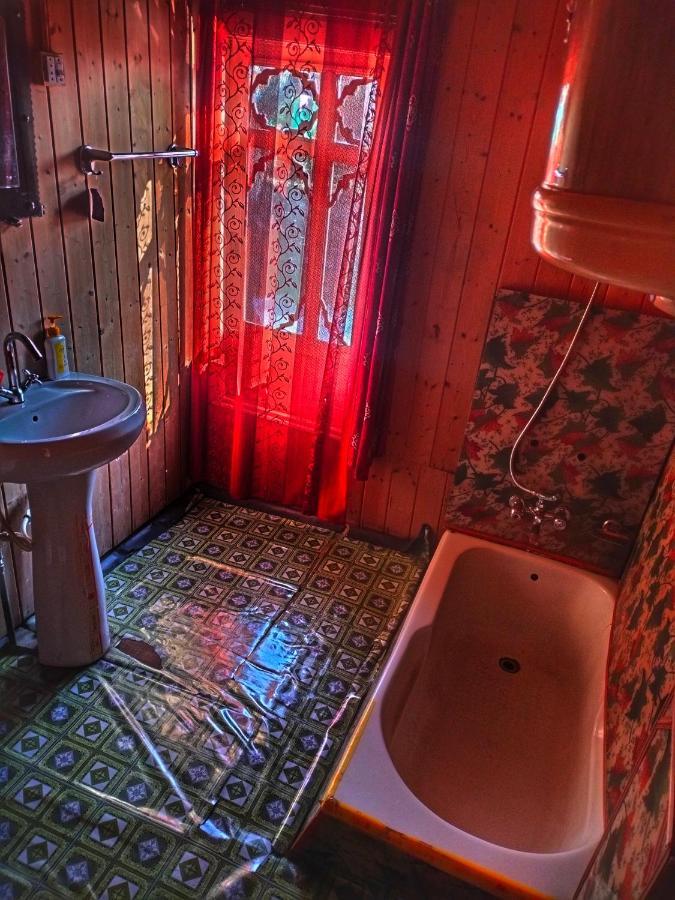 Lala Rukh Group Of Houseboats Otel Srīnagar Dış mekan fotoğraf