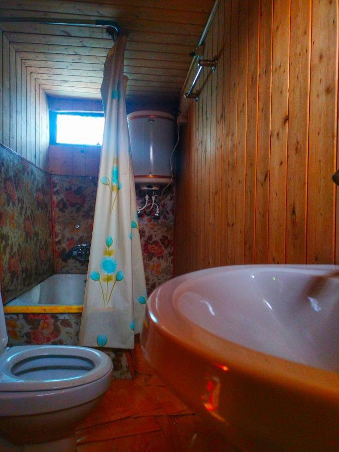 Lala Rukh Group Of Houseboats Otel Srīnagar Dış mekan fotoğraf