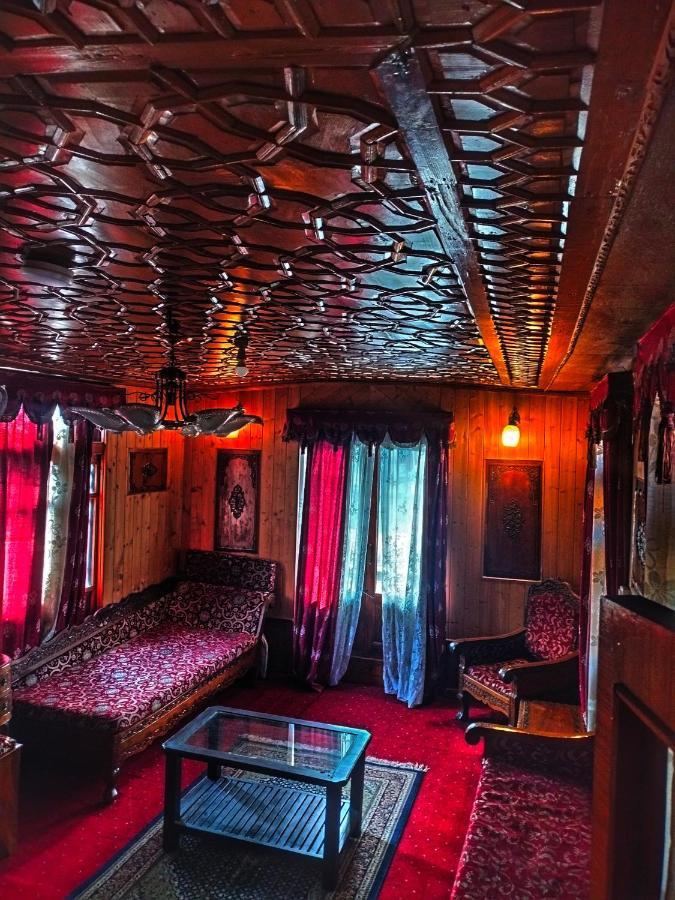 Lala Rukh Group Of Houseboats Otel Srīnagar Dış mekan fotoğraf
