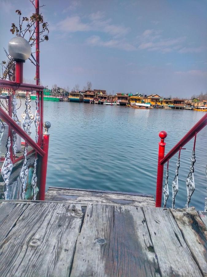 Lala Rukh Group Of Houseboats Otel Srīnagar Dış mekan fotoğraf