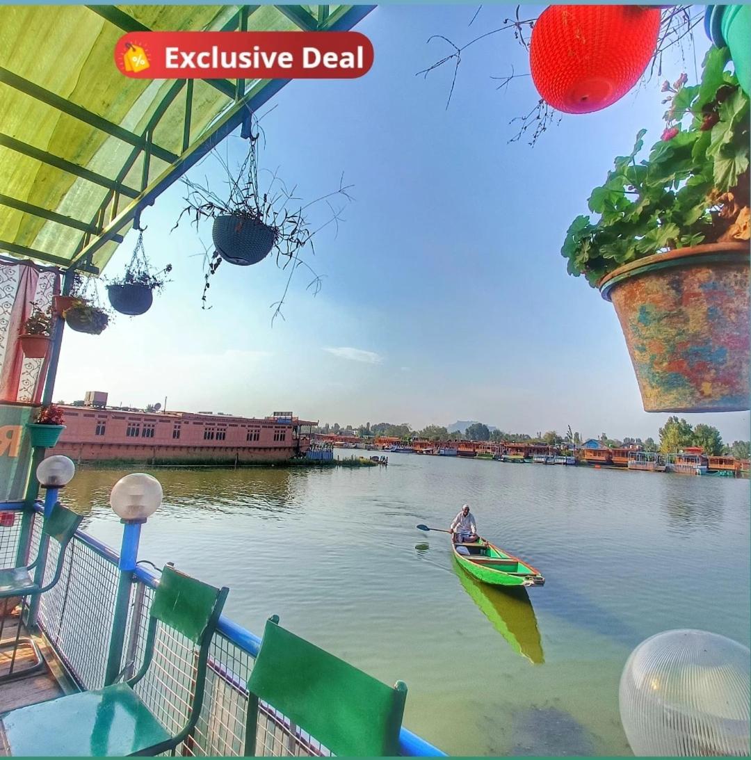 Lala Rukh Group Of Houseboats Otel Srīnagar Dış mekan fotoğraf